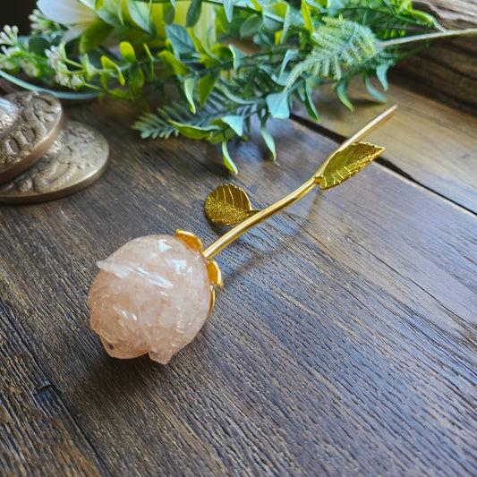 Rose en Quartz rose - tige dorée