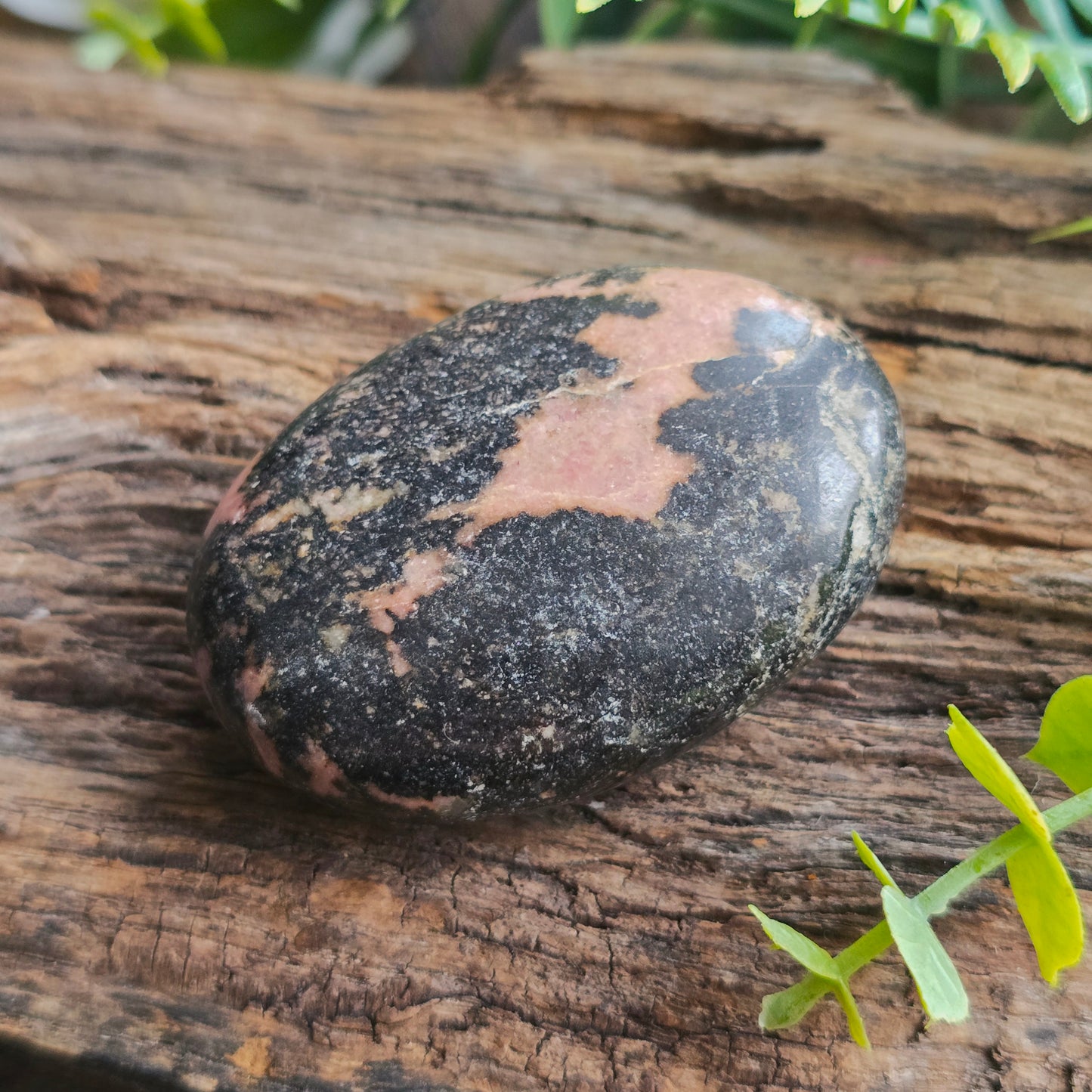 Galet en Rhodonite - n°3