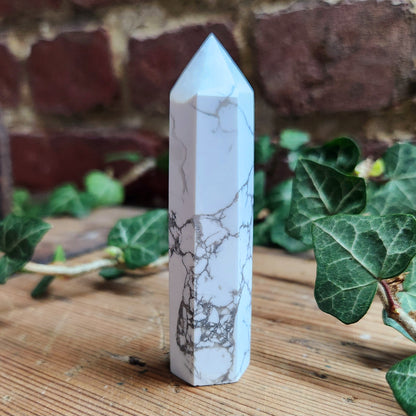 Tour en Howlite - n°1