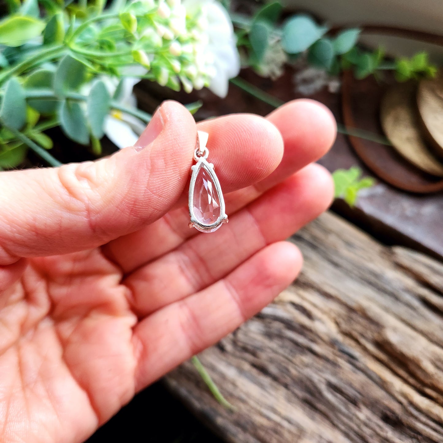 Pendentif en Quartz blanc facetté + chaîne Argent