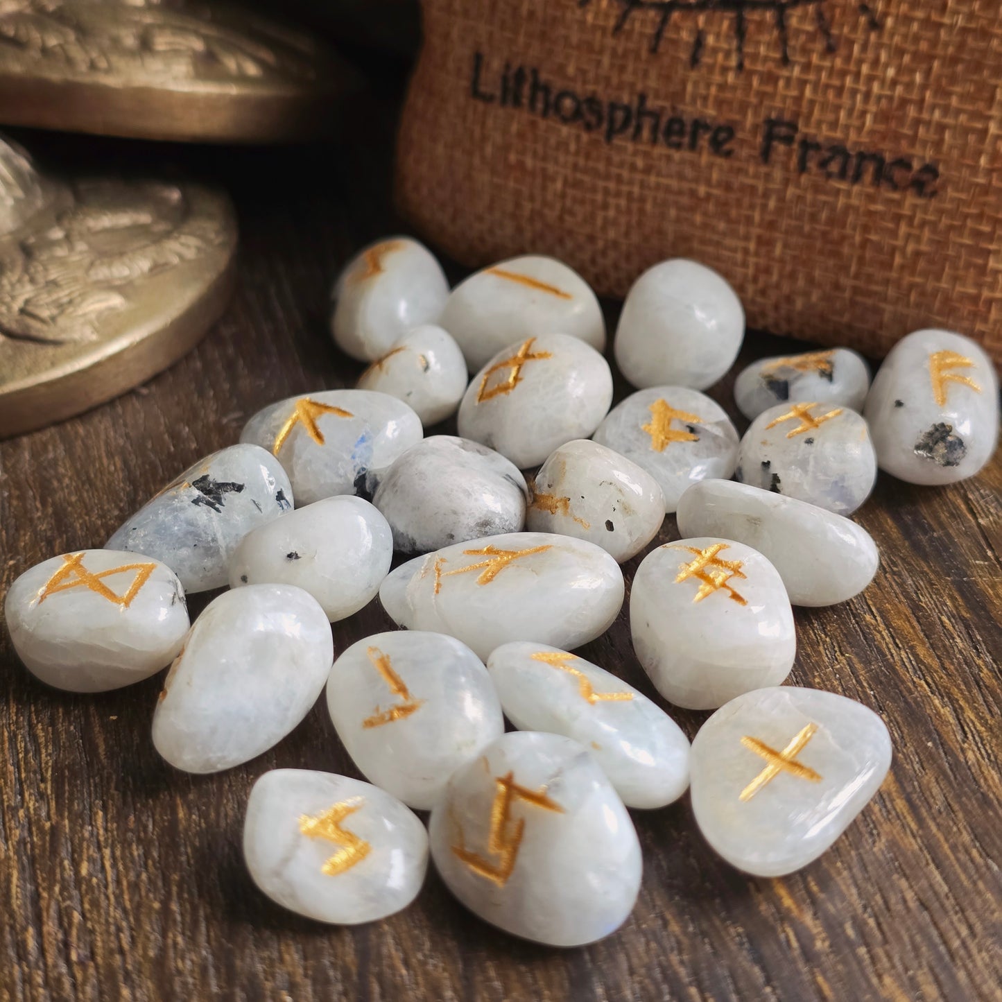 Runes en Pierre de Lune