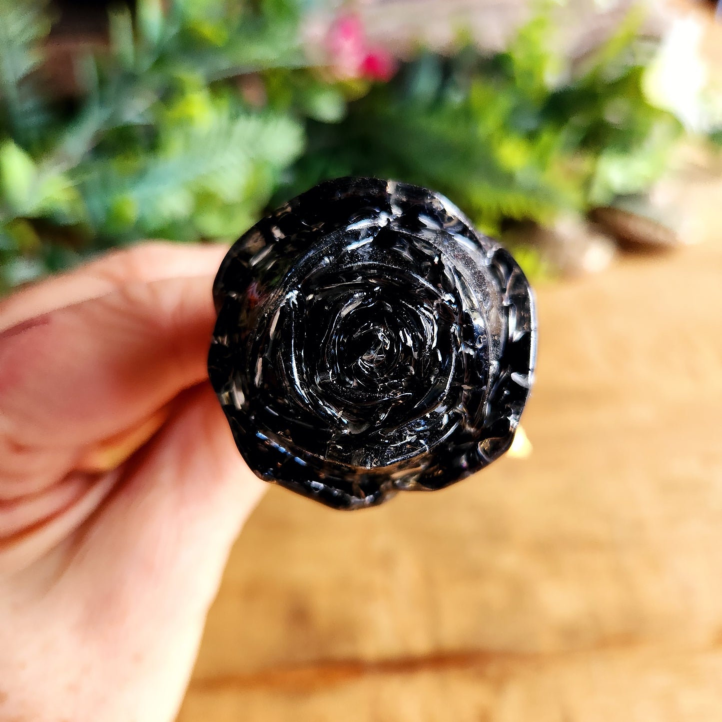 Rose en Obsidienne noire - tige dorée