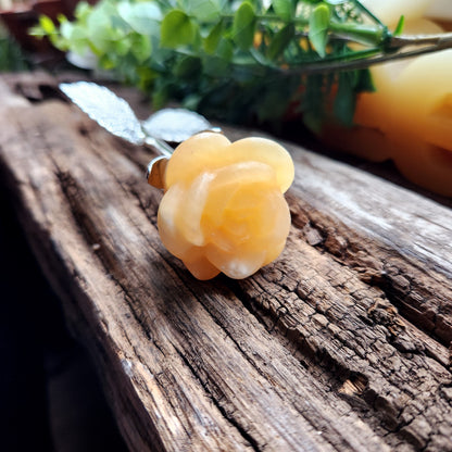 Rose en Calcite orange - tige argentée