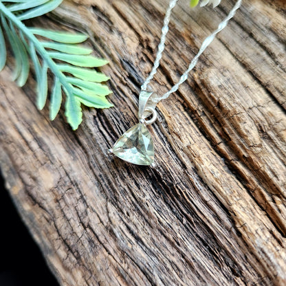 Pendentif en Prasiolite facettée n°2 + chaîne Argent