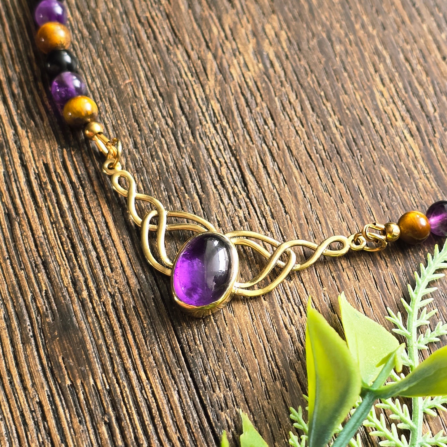 Collier "Valkyria" en Améthyste, Œil de tigre et Obsidienne noire